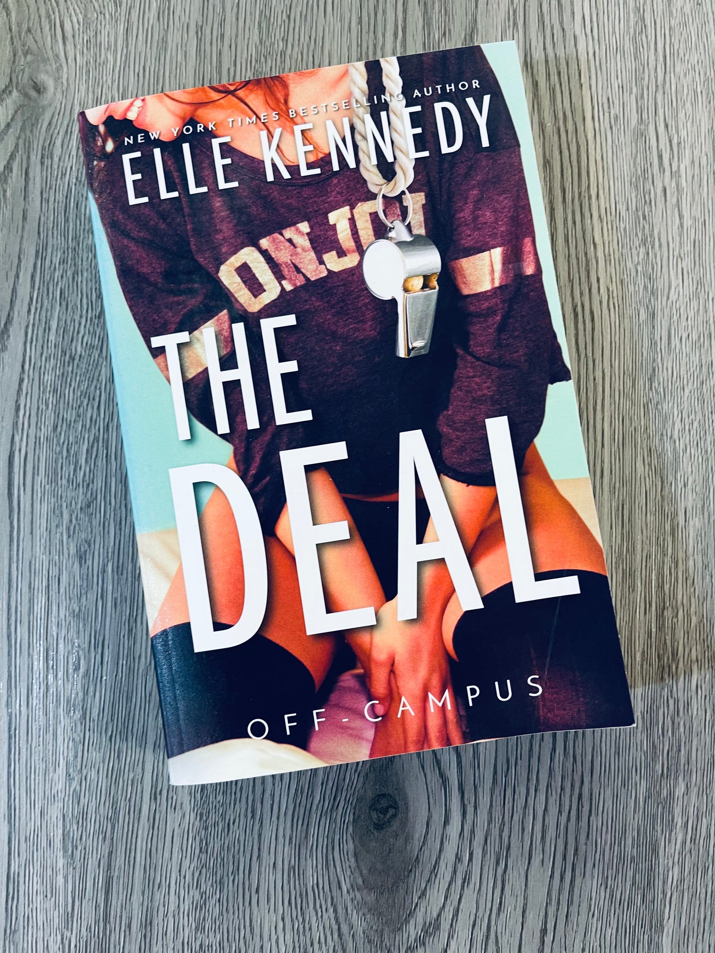 The Deal (Off-Campus #1) by Elle Kennedy - Used