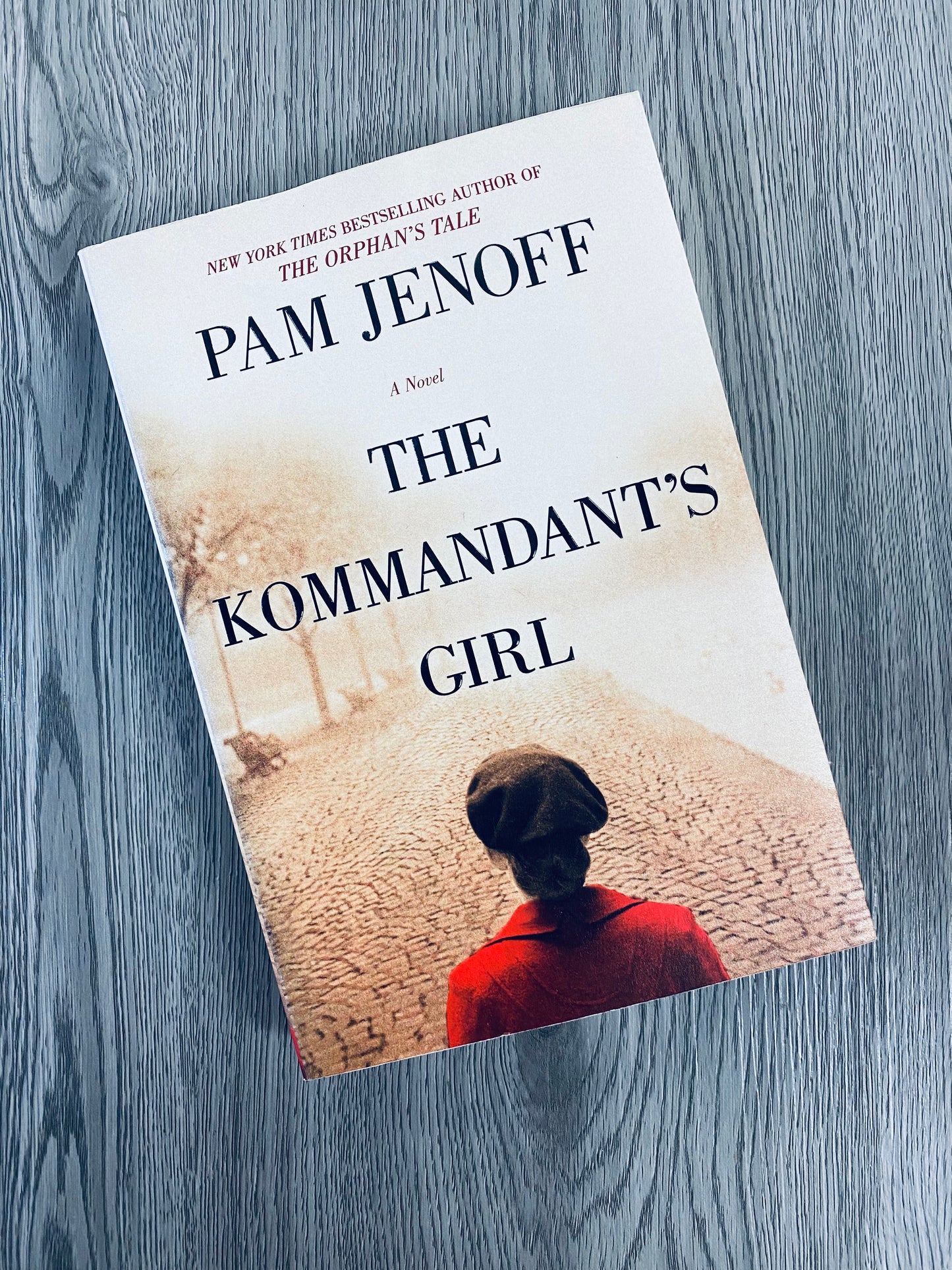 The Kommandant's Girl (The Kommandant's Girl#1) by Pam Jenoff-Used
