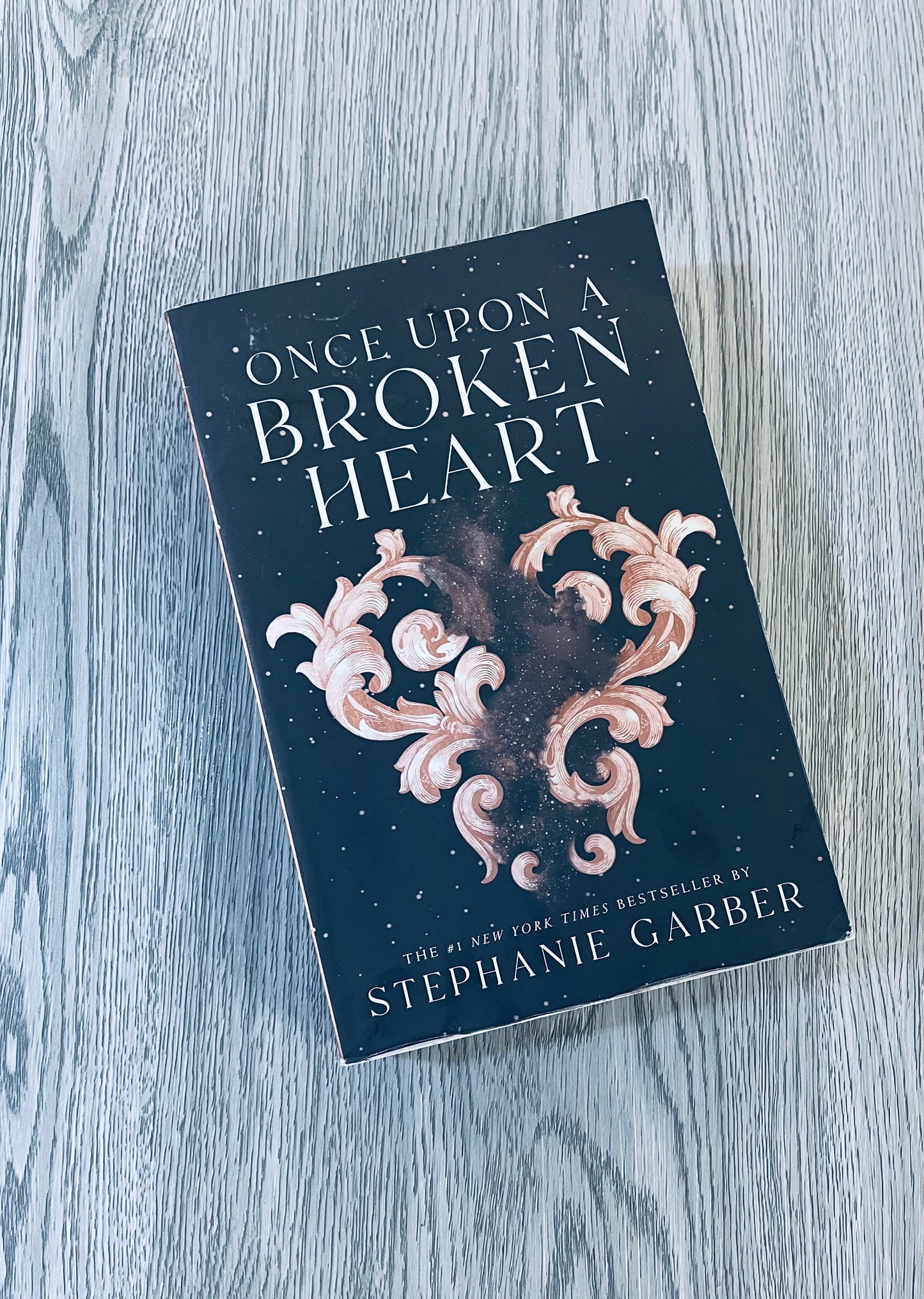 Once Upon A Broken Heart ( Once upon a Broken Heart #1) by Stephanie Garber