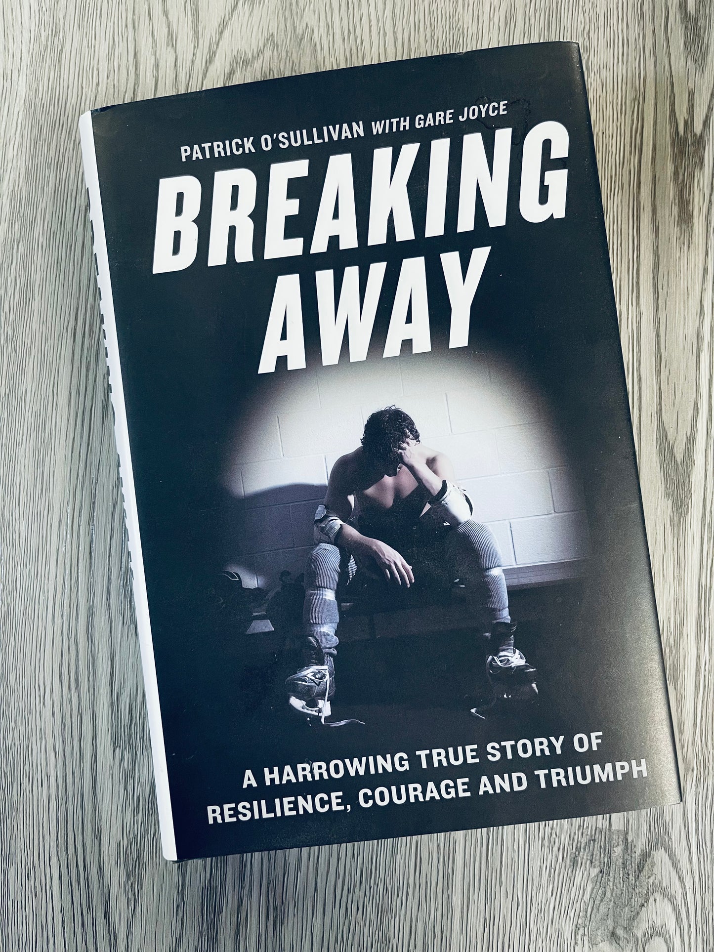 Breaking Away:A Harrowing True Story of Resilience, Courage and Triumph by Patrick O'Sullivan-Used