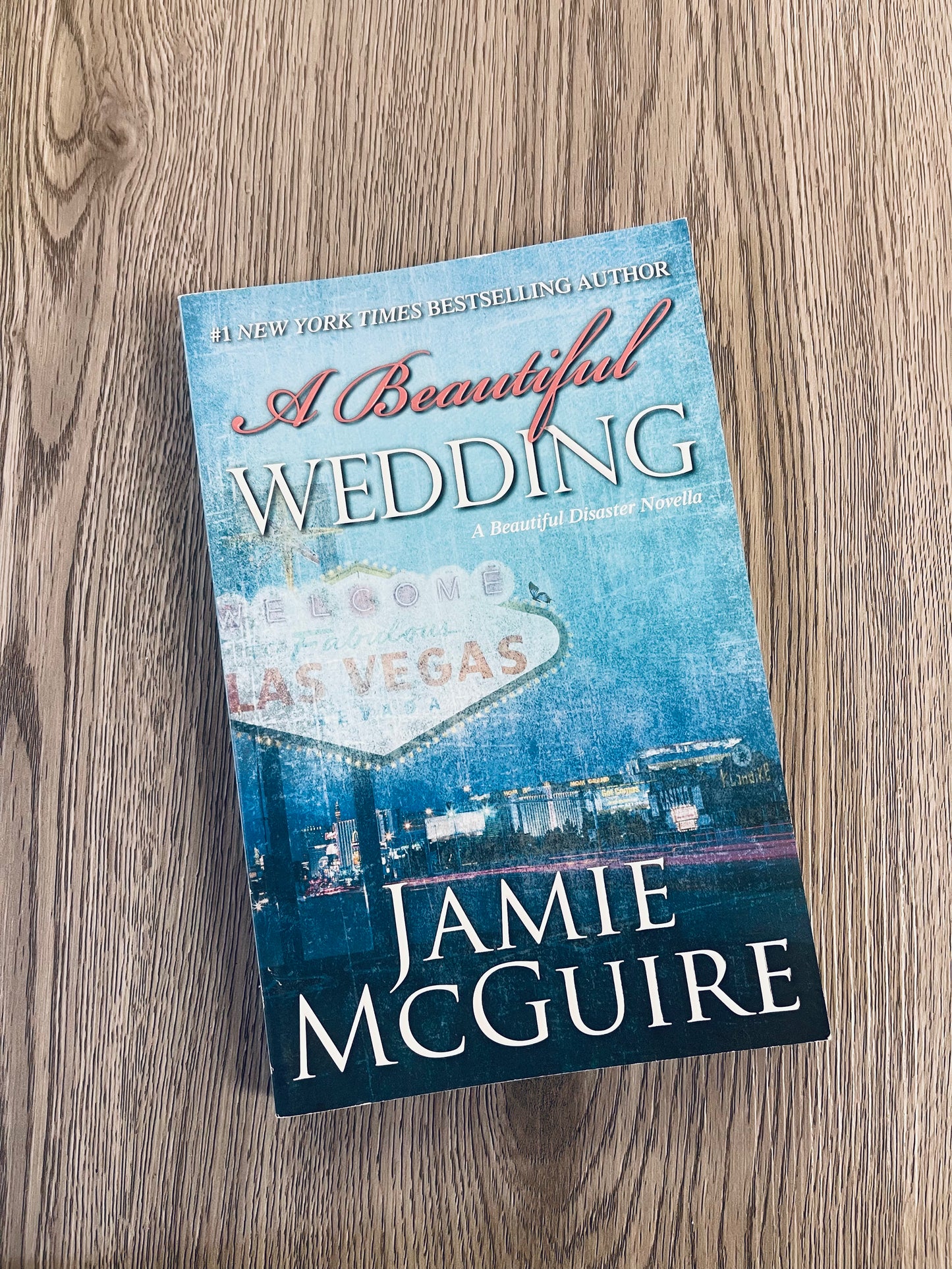 A Beautiful Wedding (Beautiful #2.5 by Jamie McGuire-Used