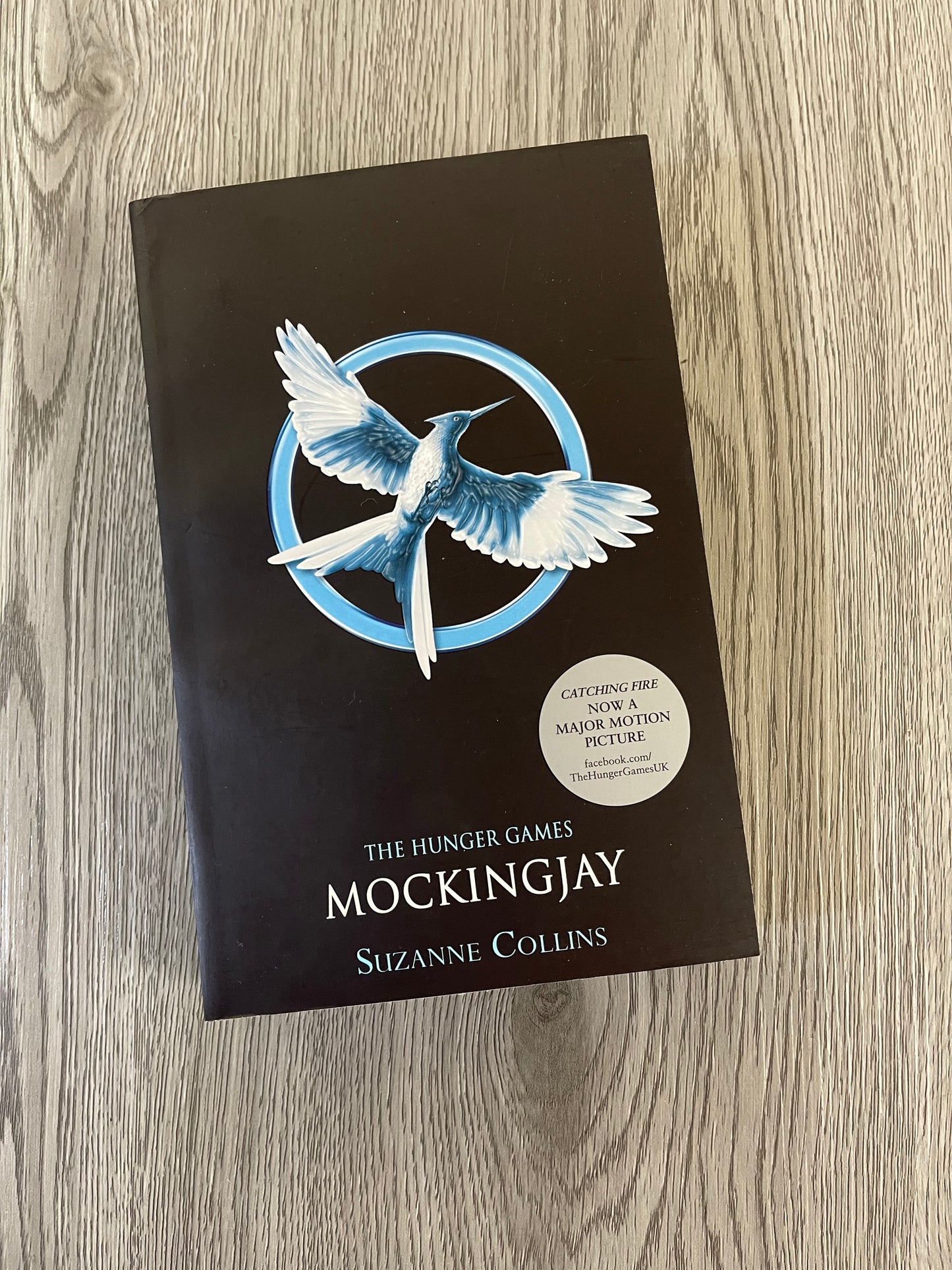 Mockingjay (The Hunger Games #3) by Suzanne Collins-Used