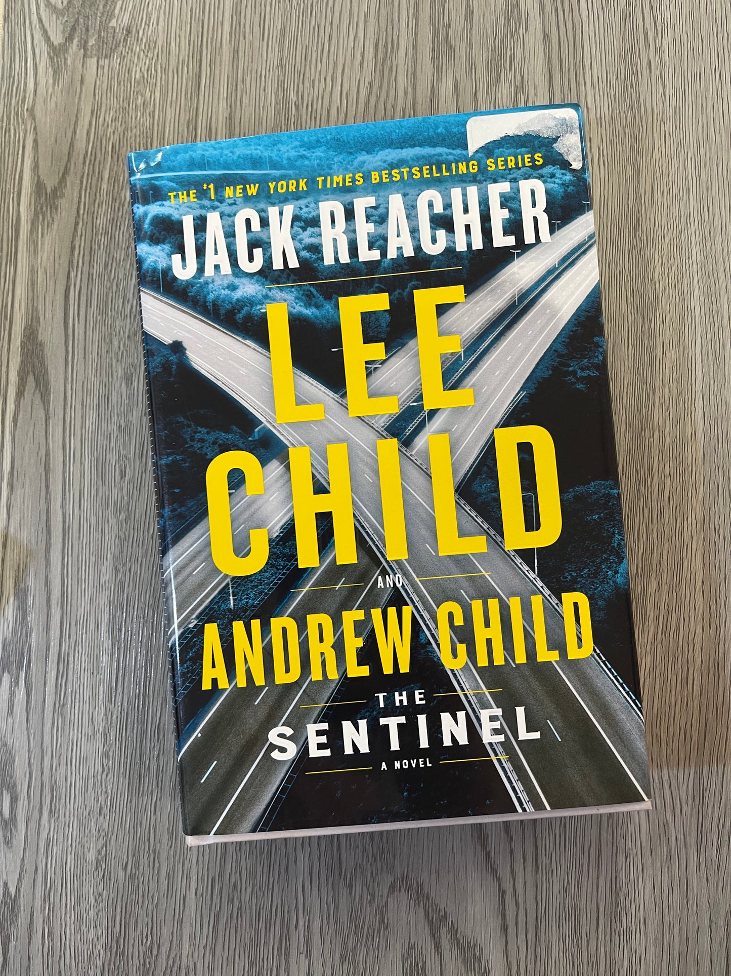 The Sentinel (Jack Reacher #25) by Lee Child-Hardcover Used