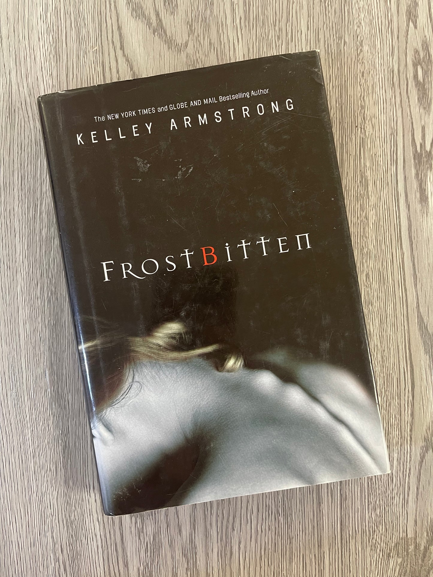 Frostbitten (Otherworld #10) by Kelley Armstrong - Hardcover Used