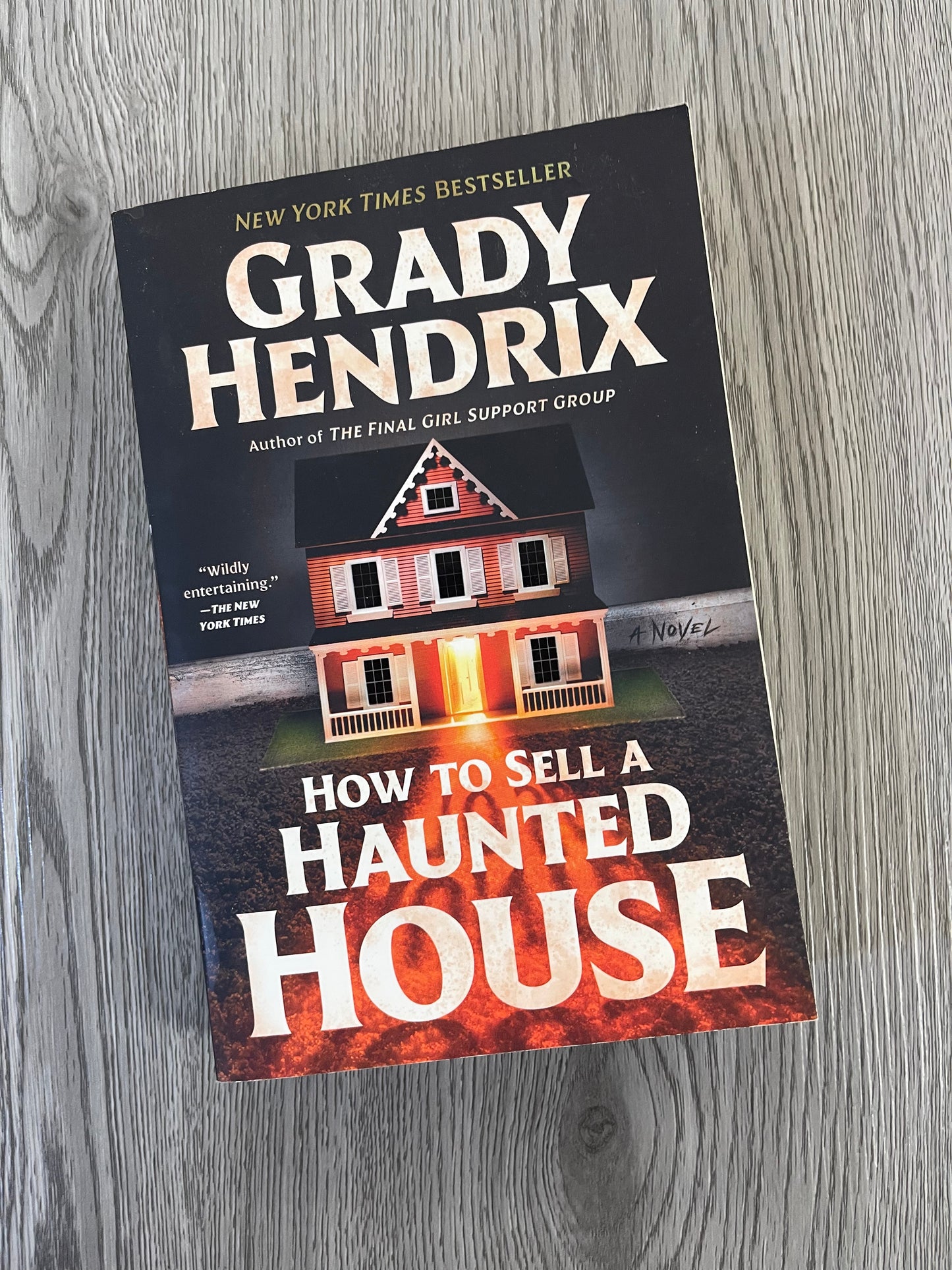 How to Sell a Haunted House by Grady Hendrix - Used