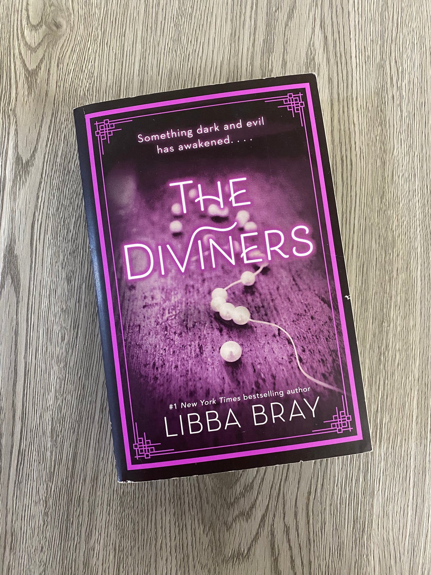 The Diviners (The Diviners #1) by Libba Bray-Used