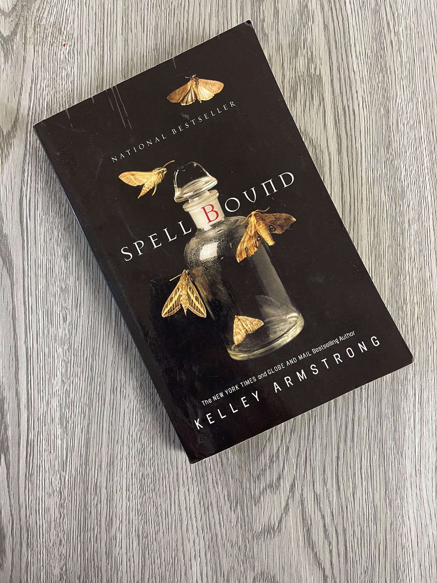 Spellbound (Otherworld #12) by Kelley Armstrong - Hardcover Used