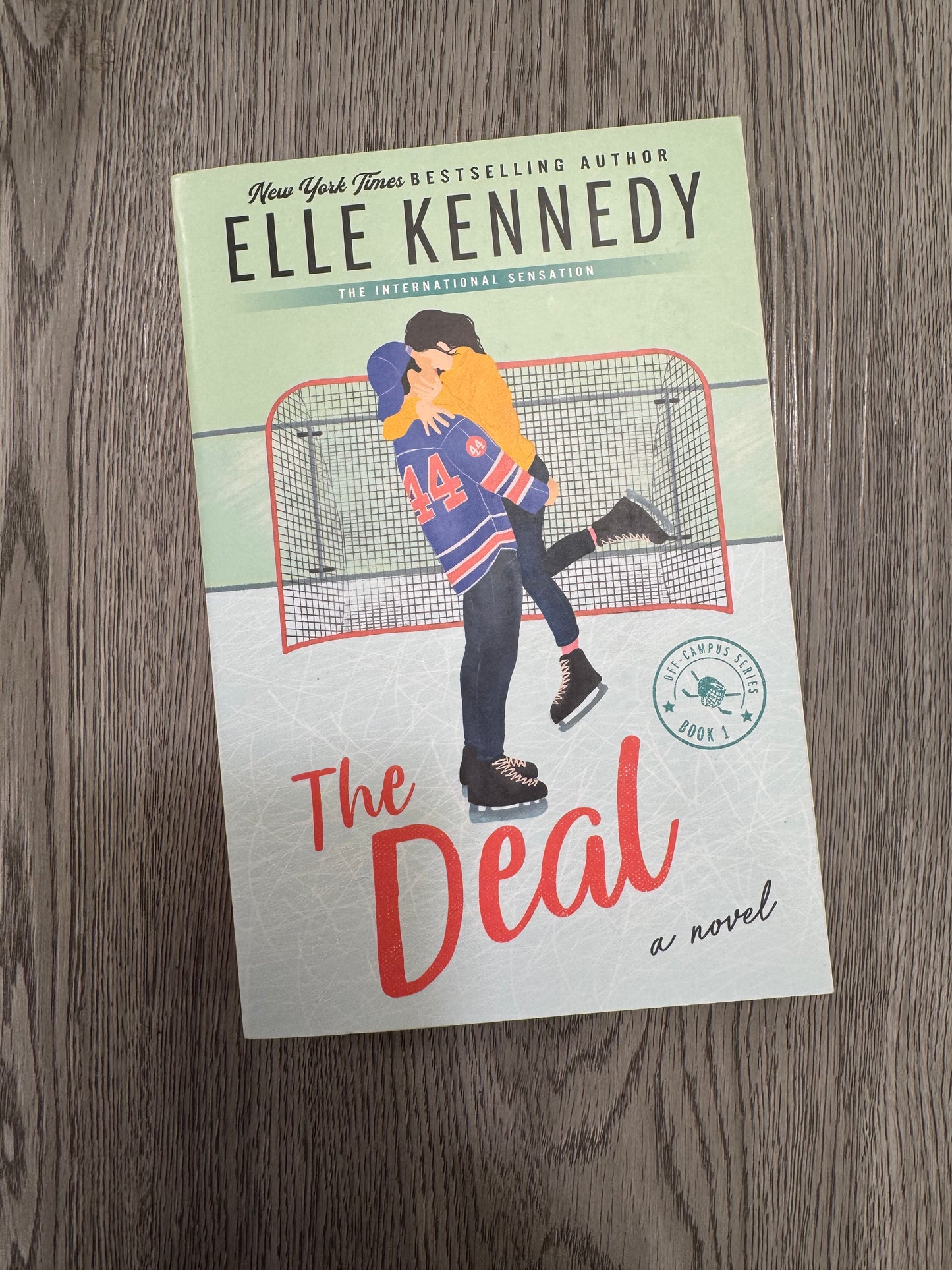 The Deal (Off-Campus #1) by Elle Kennedy - Used