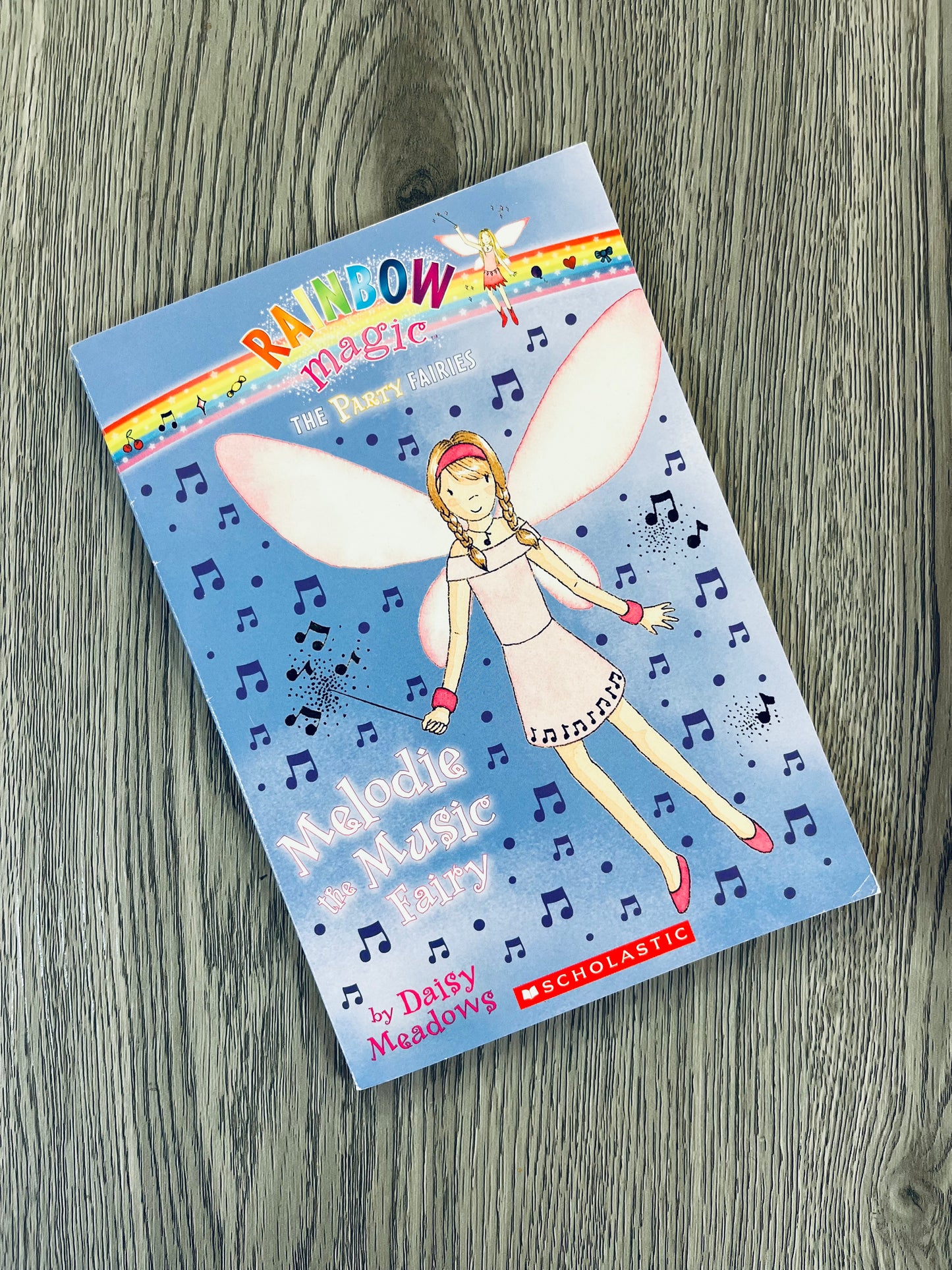 Rainbow Magic - The Party Fairies by Daisy Meadows-Used