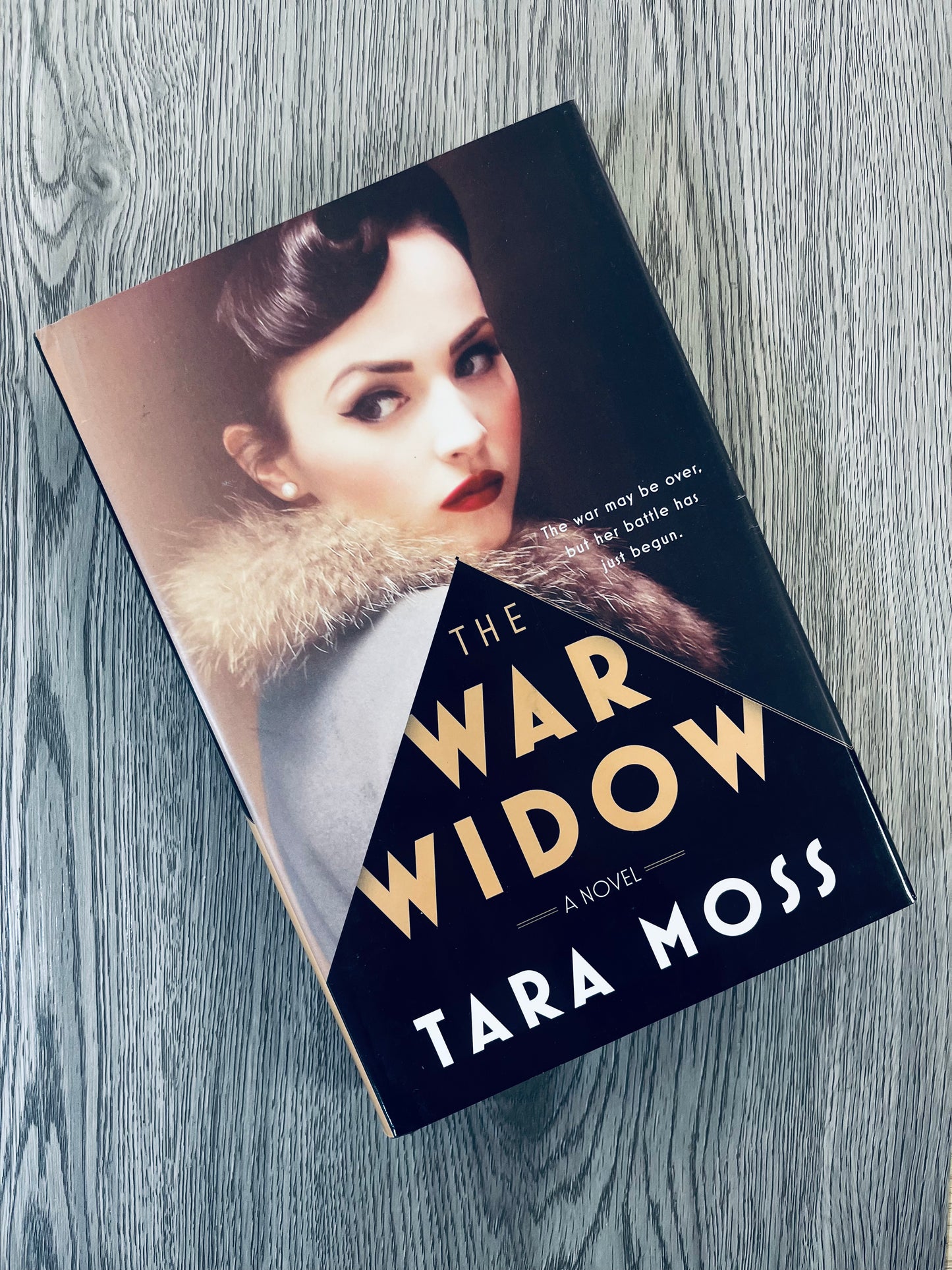 The War Widow by Tara Moss - Hardcover Used