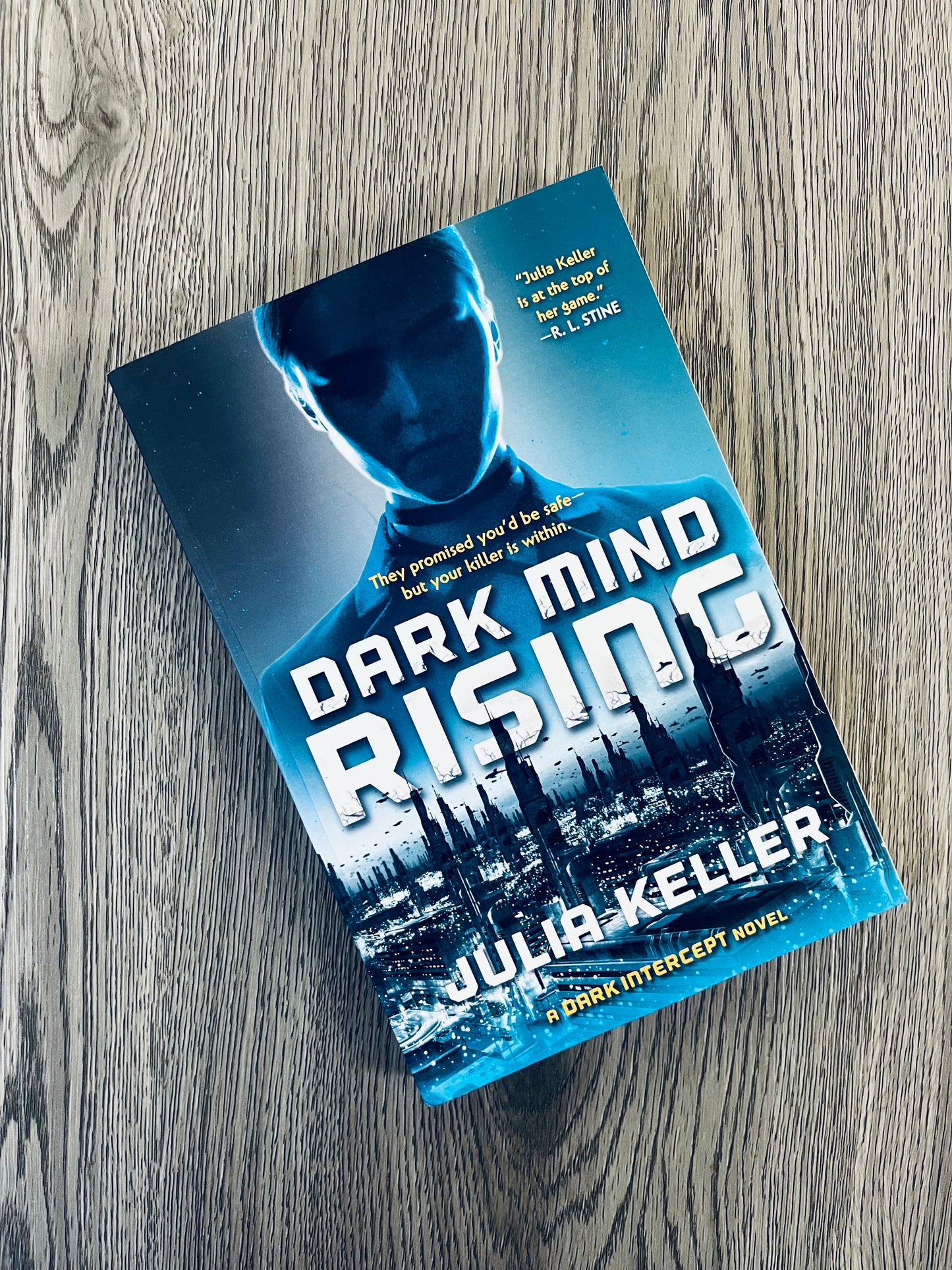Dark Mind Rising (The Dark Intercept #2) by Julia Keller-Used