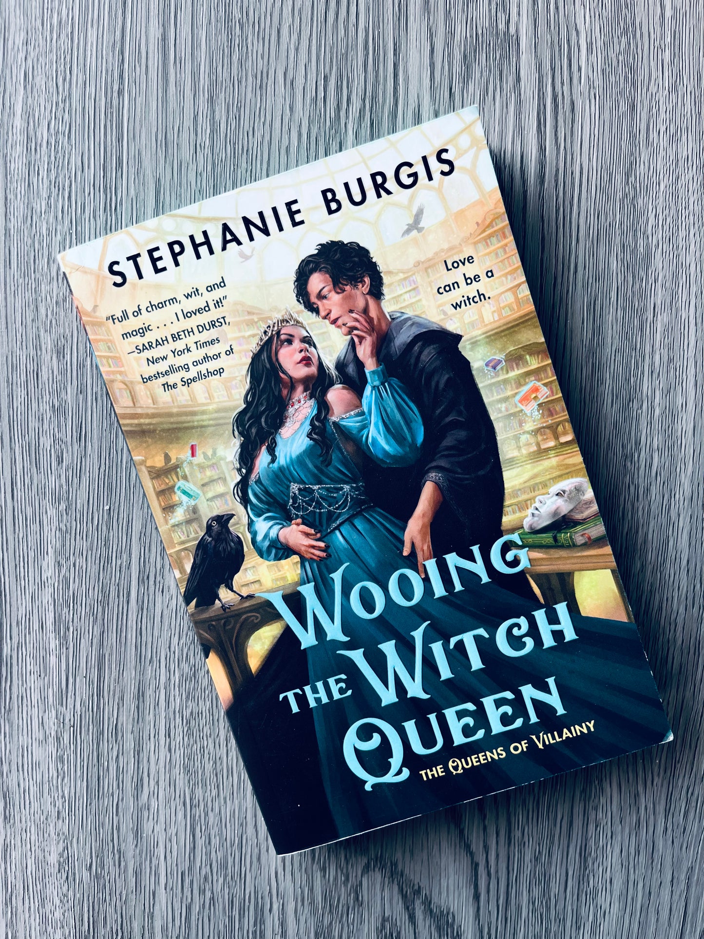Wooing the Witch Queen by Stephanie Burgis - Used