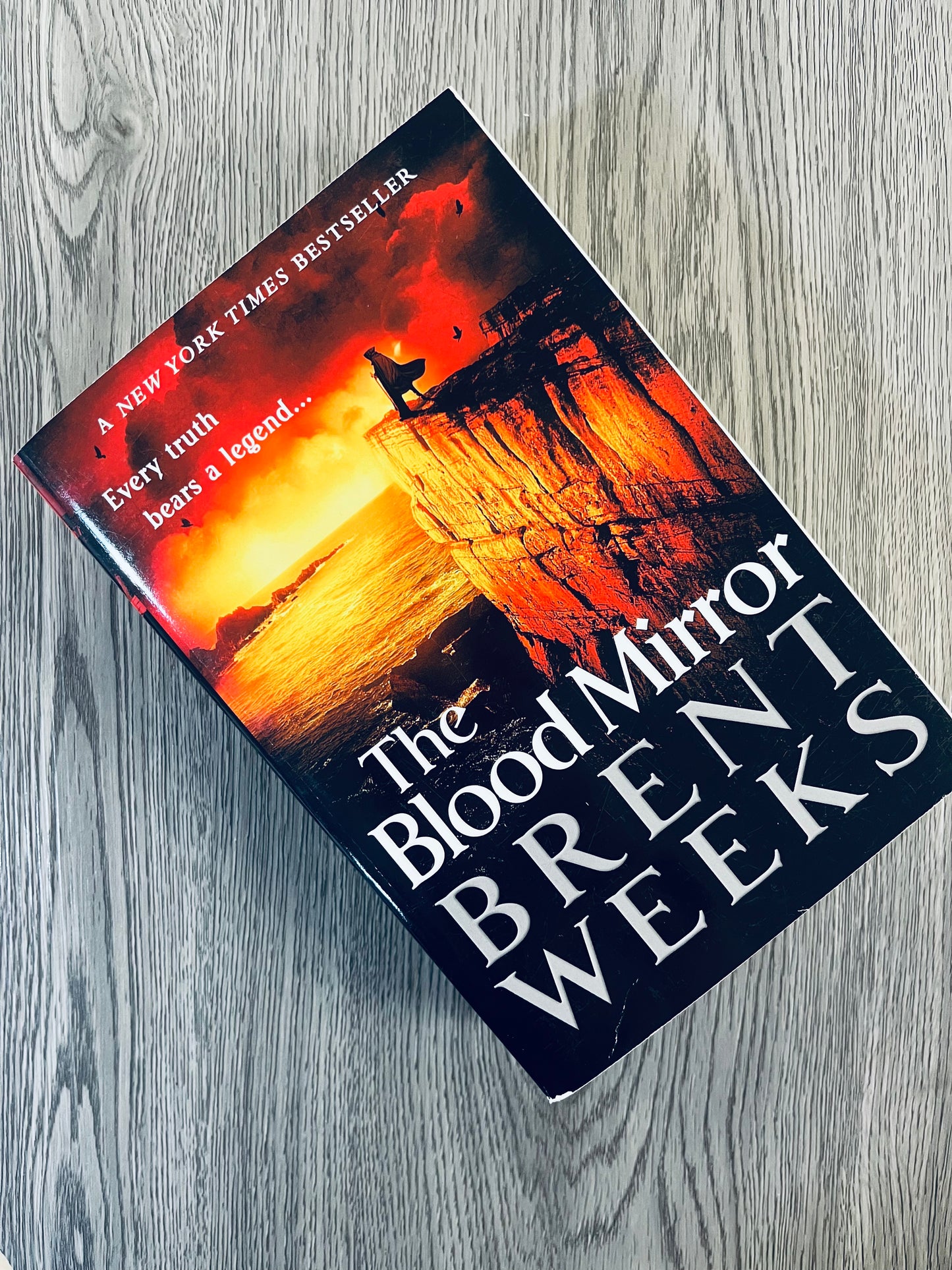 The Blood Mirror (Lightbringer #4) by Brent Weeks-Used
