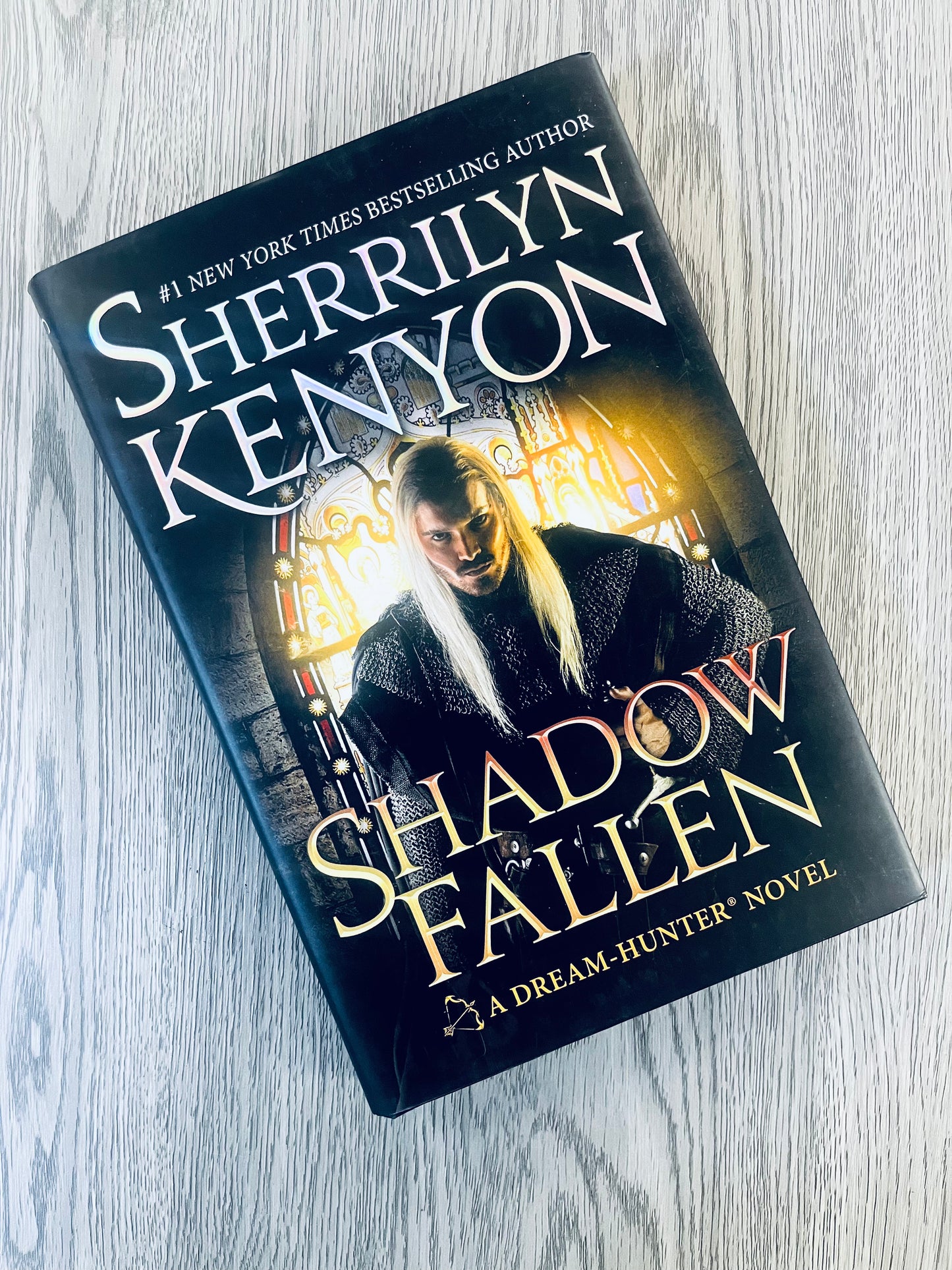 Shadow Fallen (Dream-Hunters #6) by Sherrilyn Kenyon - Hardcover Used