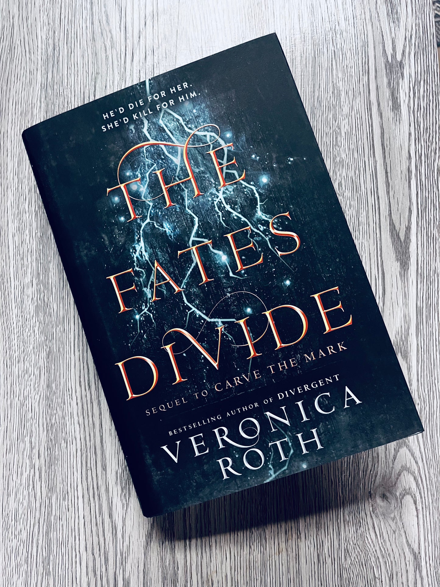 The Fates Divide (Carve the Mark #2) by Veronica Roth - Hardcover Used