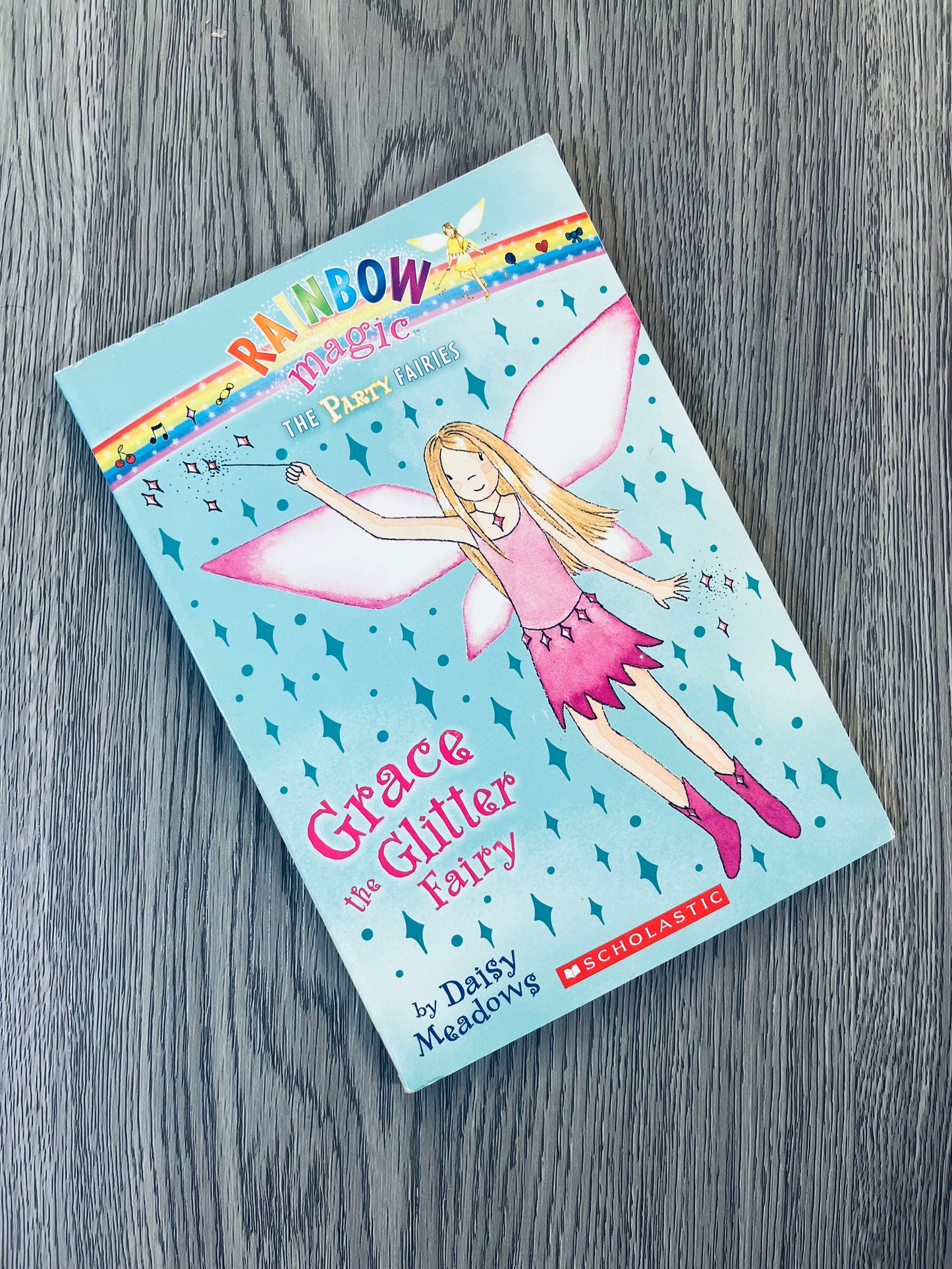 Rainbow Magic - The Party Fairies by Daisy Meadows-Used