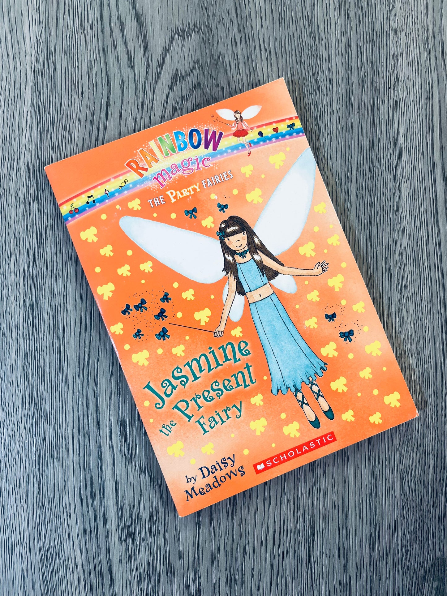 Rainbow Magic - The Party Fairies by Daisy Meadows-Used