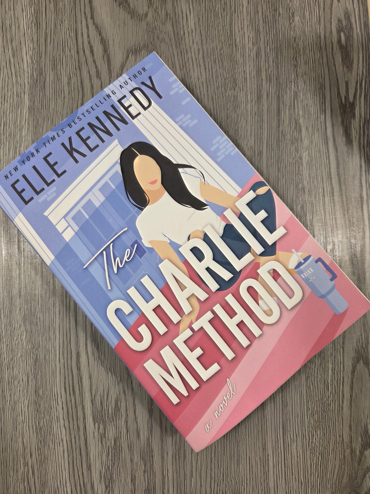 The Charlie Method ( Campus Diaries #3) by Elle Kennedy-Used