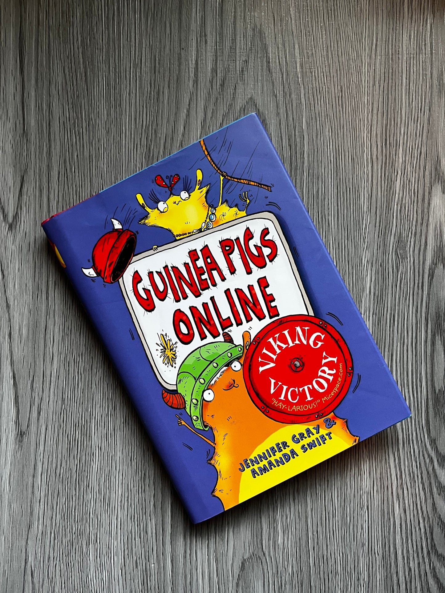 Guinea Pigs Online by Jennifer Gray-Hardcover Used