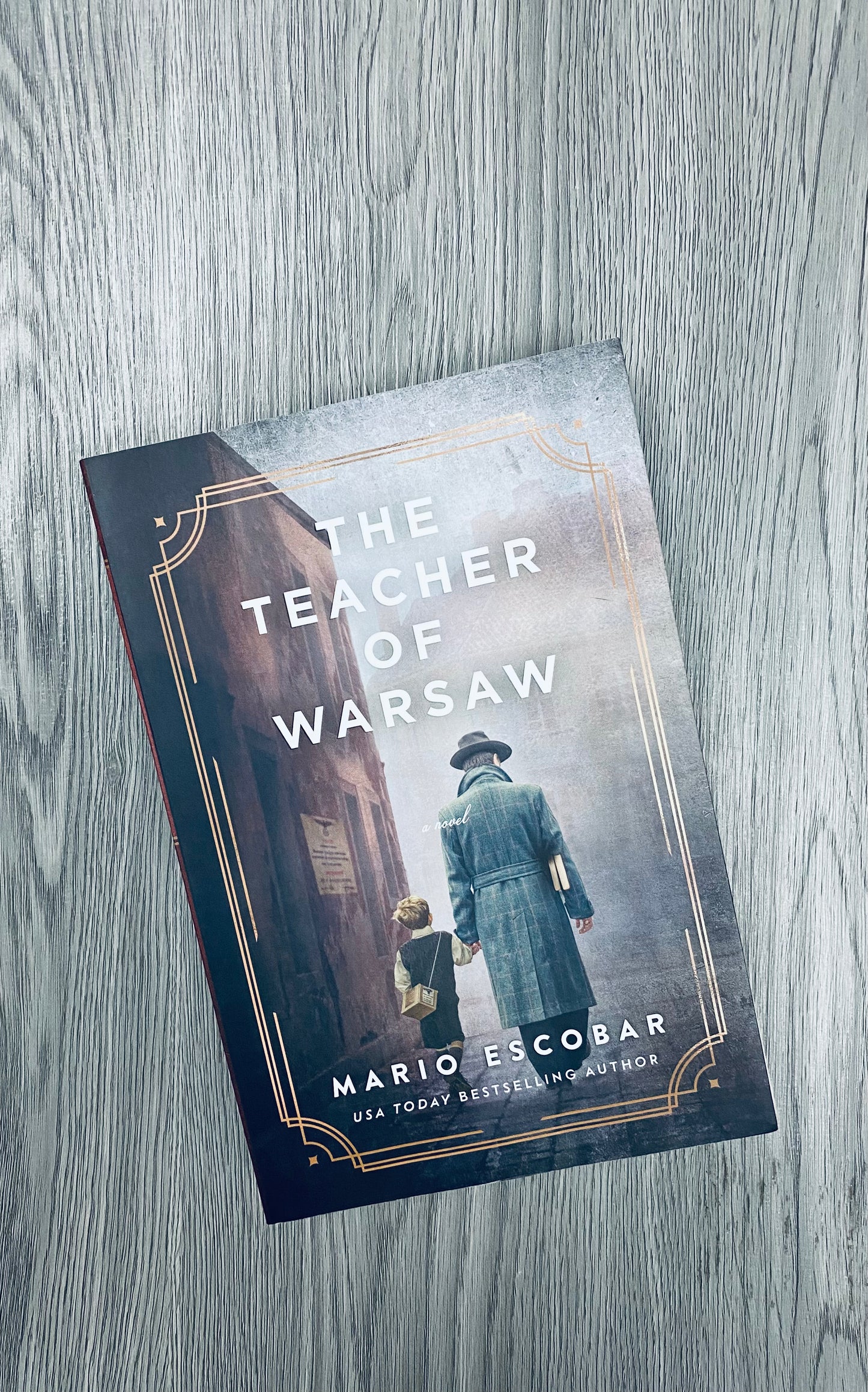 The Teacher of Warsaw by Mario Escobar-Used