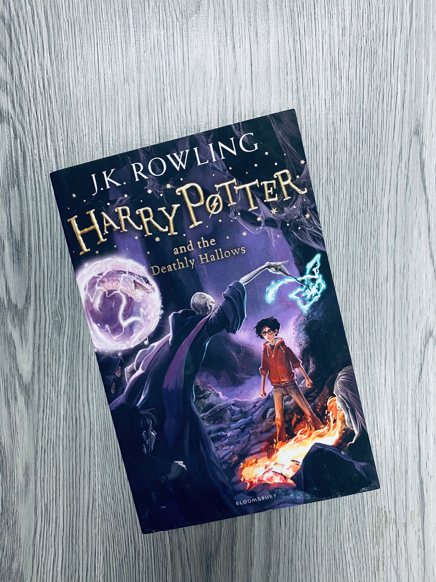 Harry Potter and The Deathly Hollows (Harry Potter #7) by J.K Rowling - Used