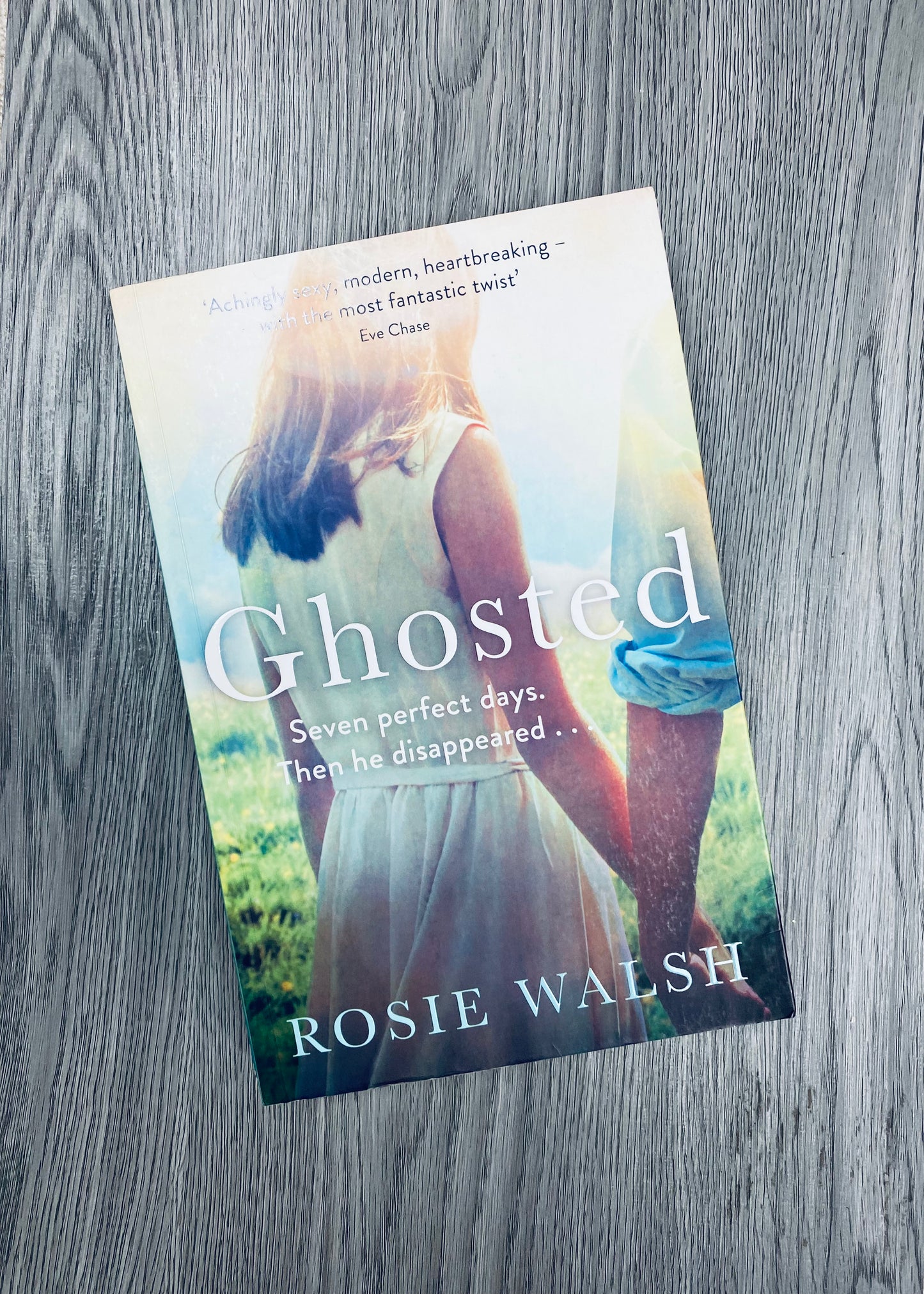 Ghosted by Rosie Walsh-Used