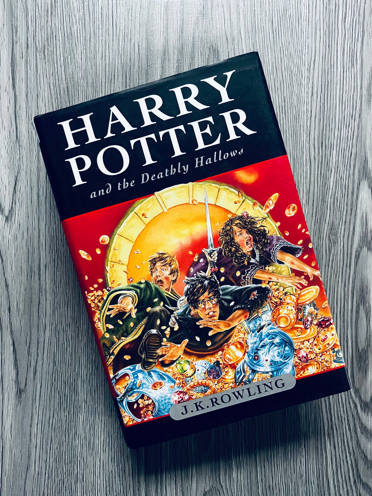 Harry Potter and The Deathly Hollows (Harry Potter #7) by J.K Rowling - Used