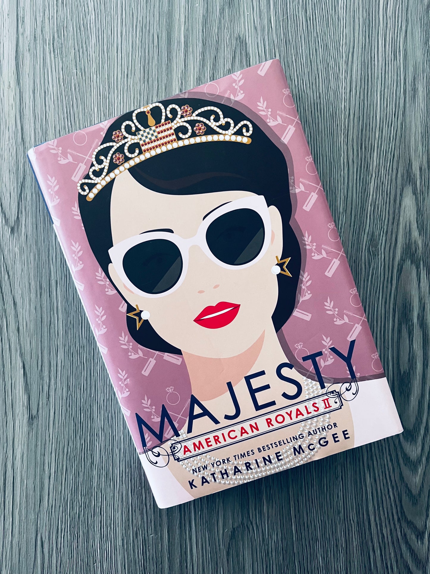 Majesty (American Royals #2) by Katharine McGee - Hardcover Used