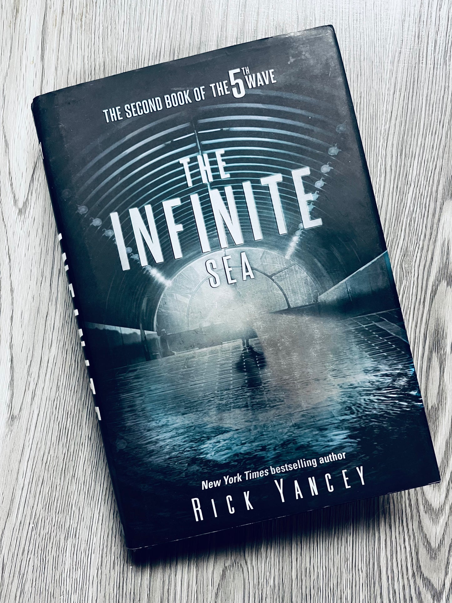 The Infinite Sea(The 5th Wave #2)by Rick Yancey-Used
