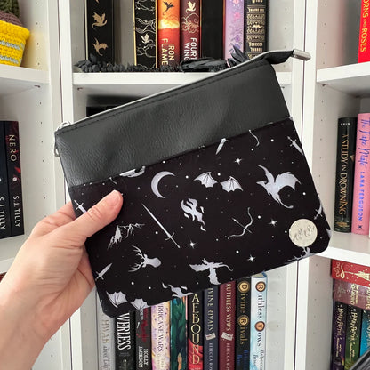 Horizontal Zipper Ereader Sleeves by Visuallyvee
