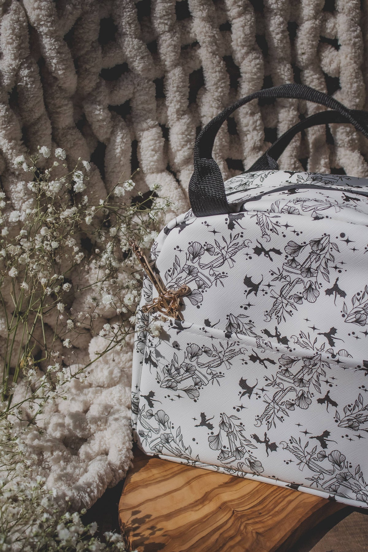 Ivory Swords | Bookish Insulated Lunch Tote