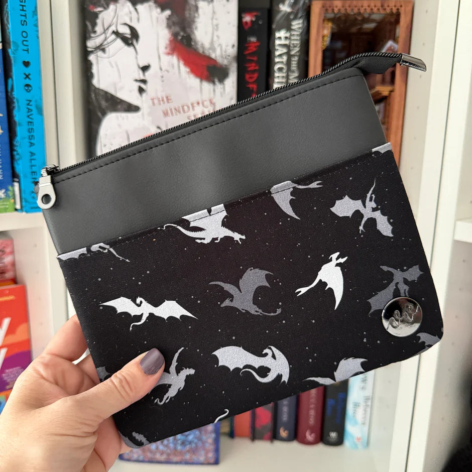 Horizontal Zipper Ereader Sleeves by Visuallyvee