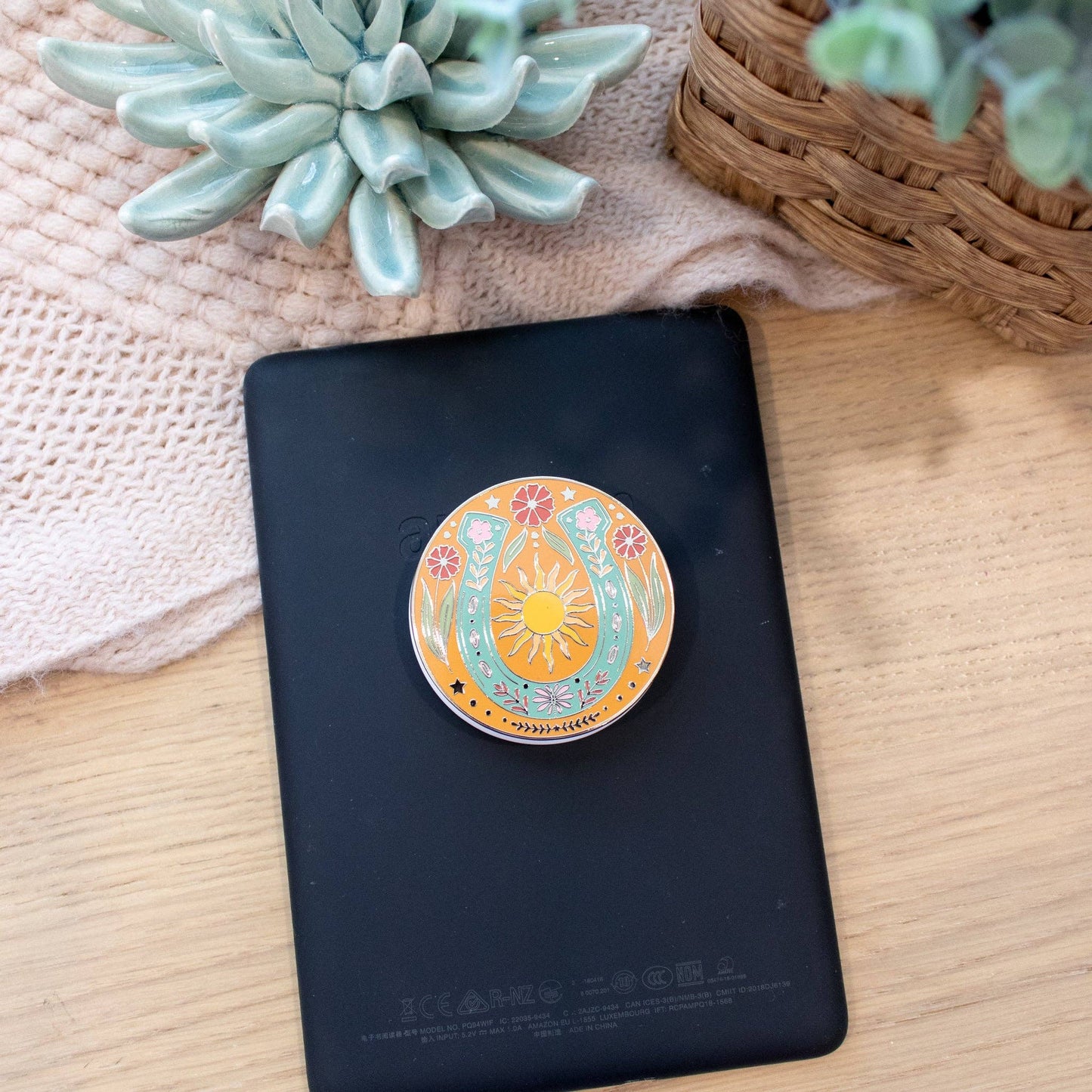 Lucky Horseshoe Phone/E-Reader Enamel Grip