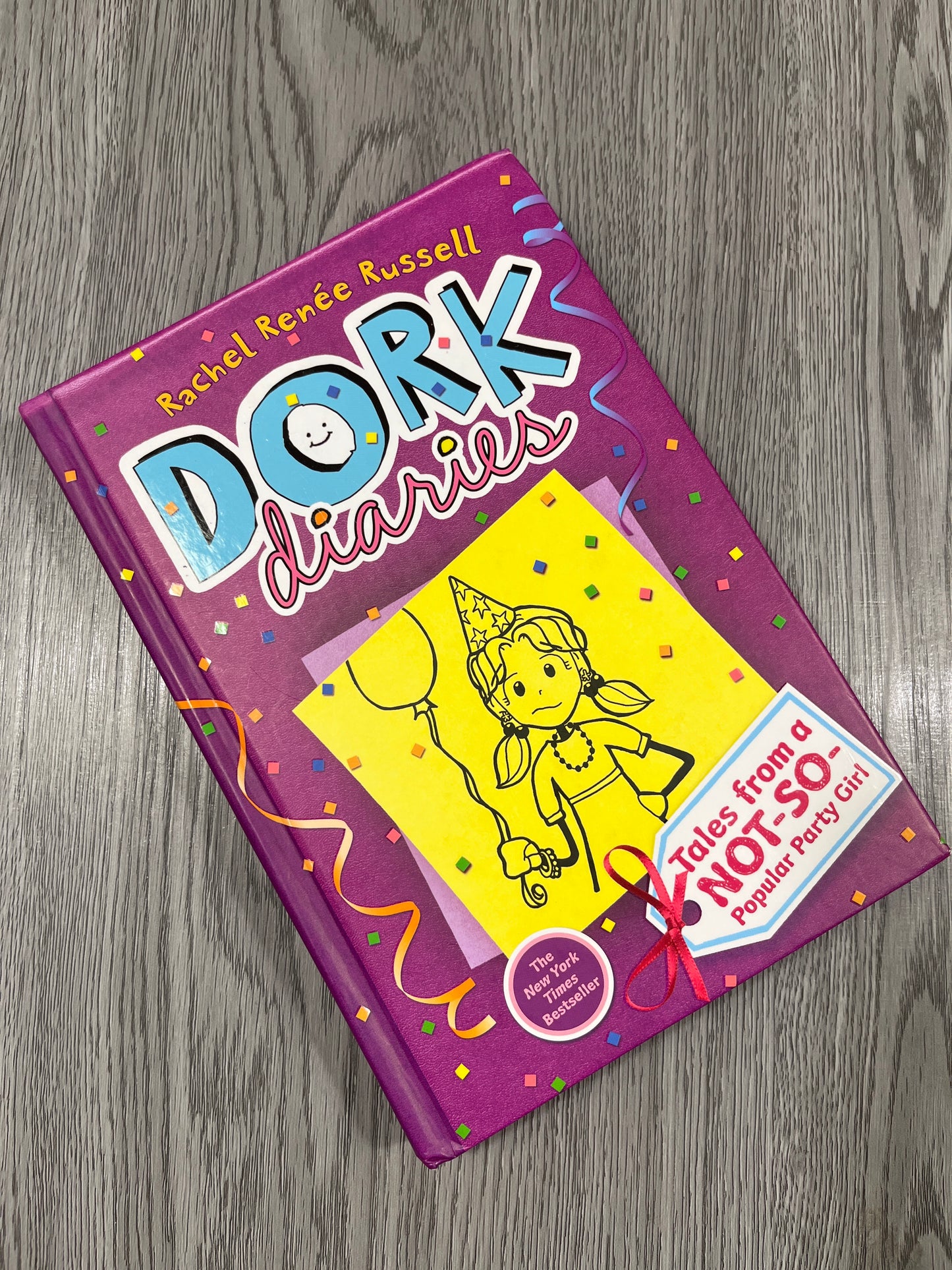 Dork Diaries by Rachel Reneé Russell - Used