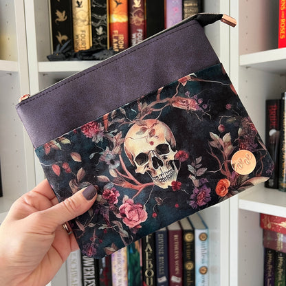 Horizontal Zipper Ereader Sleeves by Visuallyvee