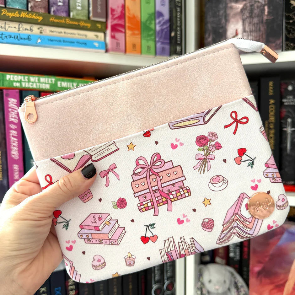 Horizontal Zipper Ereader Sleeves by Visuallyvee