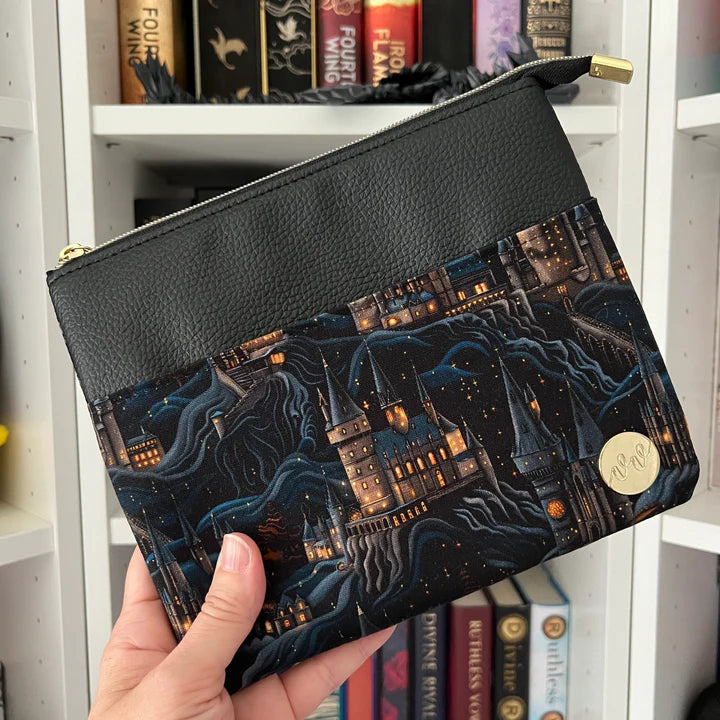 Horizontal Zipper Ereader Sleeves by Visuallyvee