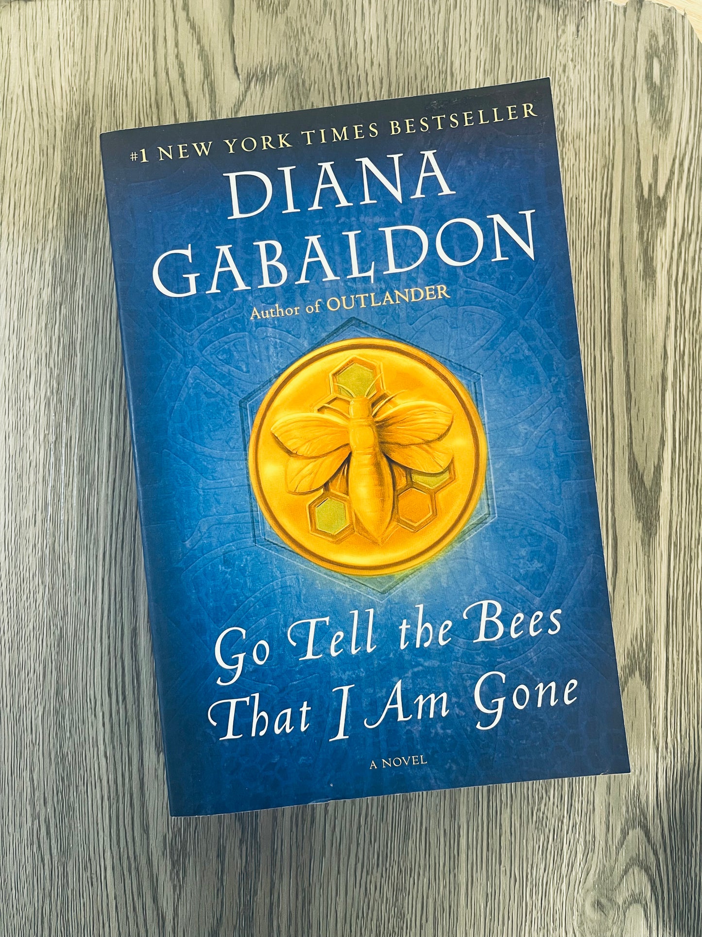 Go Tell The Bees That I Am Gone (Outlander #9) by Diana Gabaldon-Used