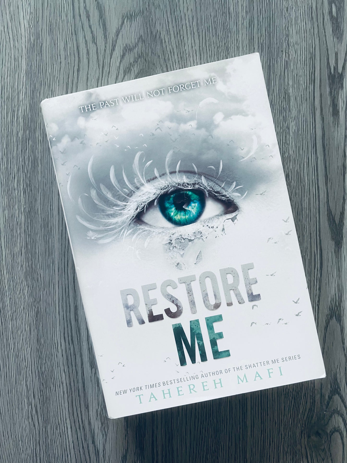 Restore Me (Shatter Me #4) by Tahereh Mafi-Hardcover Used