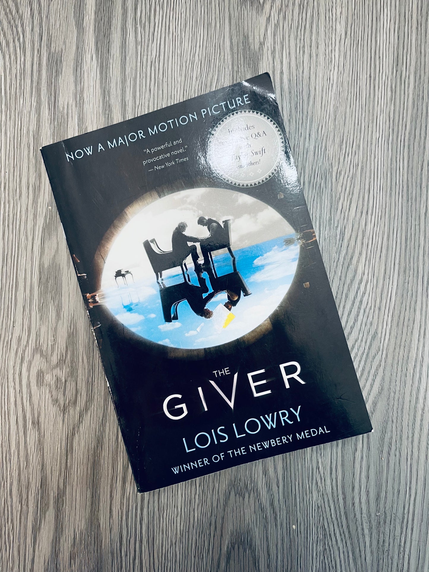 The  Giver (The Giver #1) by Lois Lowry-Used