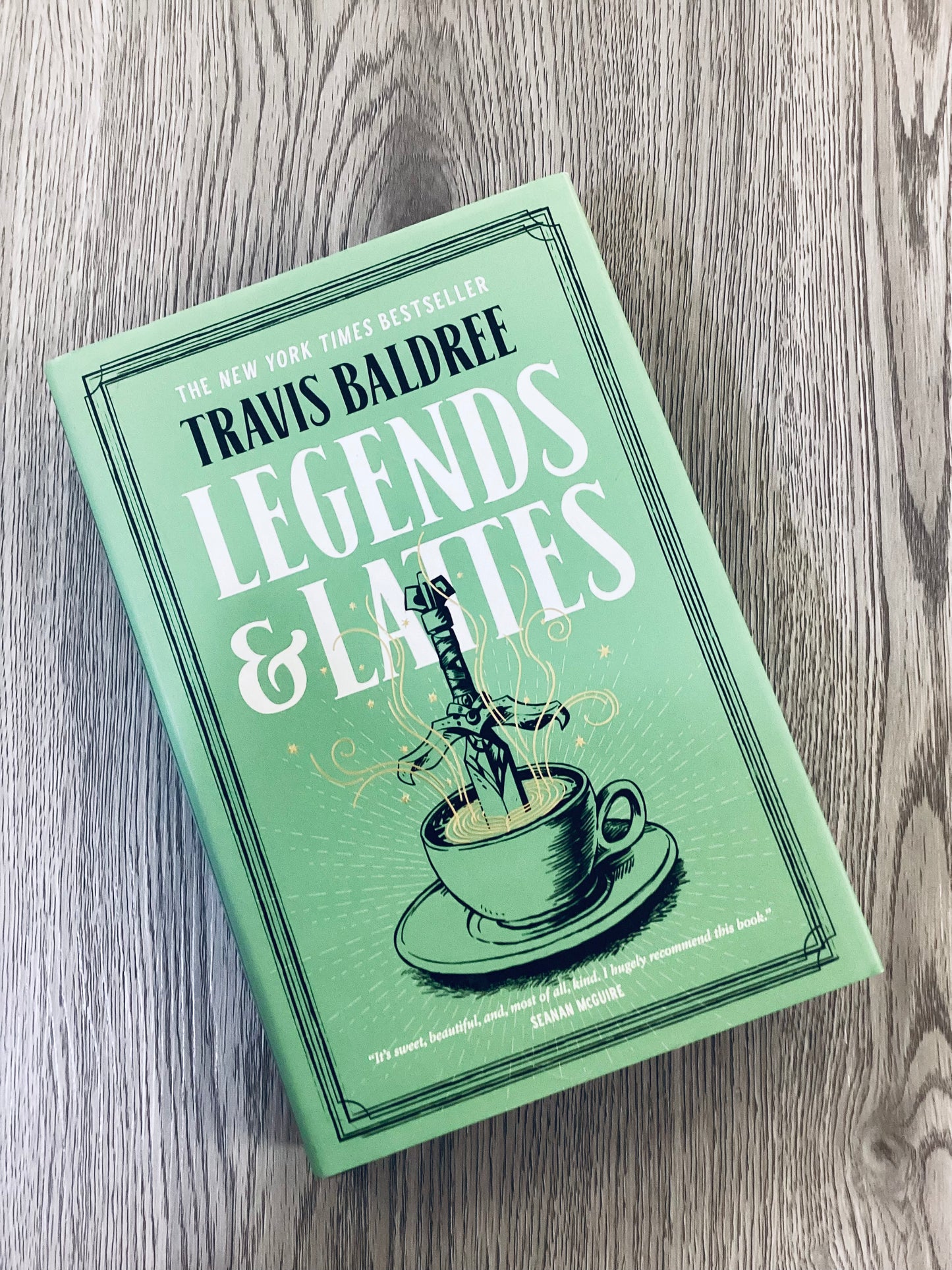 Legends & Lattes (Legends and Lattes #1) by Travis Baldree-Used