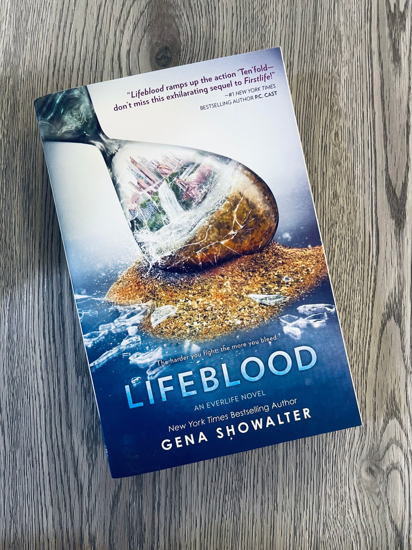 Lifeblood  (Everlife #2 ) by Gena Showalter-Used