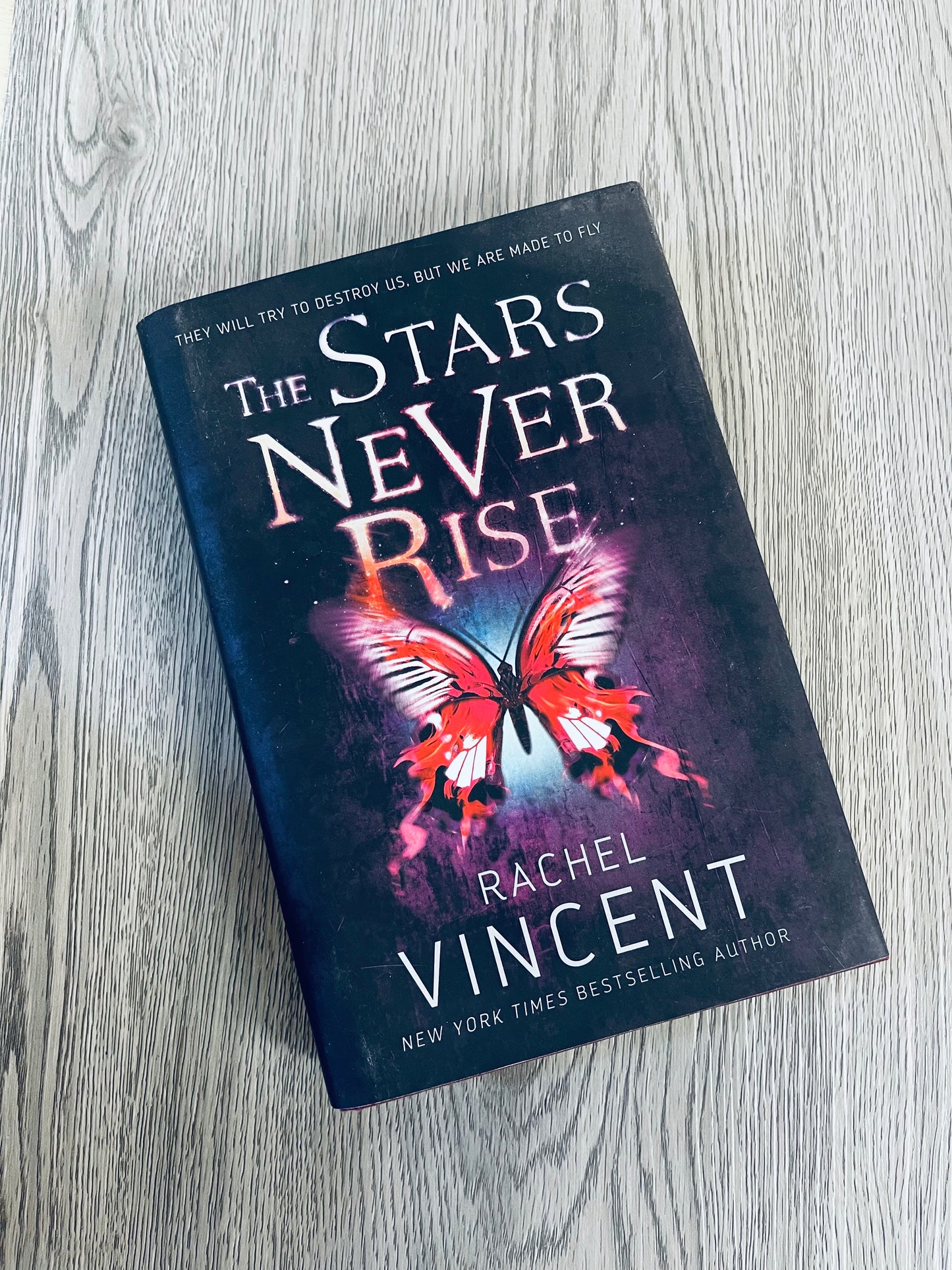 The Stars Never Rise (The Stars Never Rise Duology #1 )by  Rachel Vincent-Hardcover