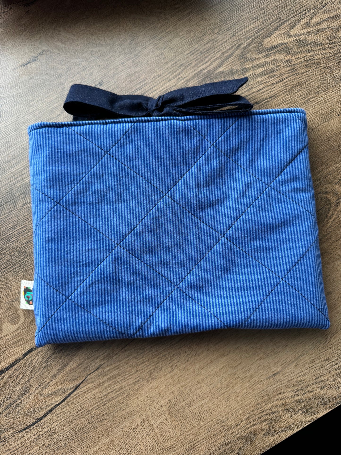 Bowed Book Sleeves-Totally Crafty