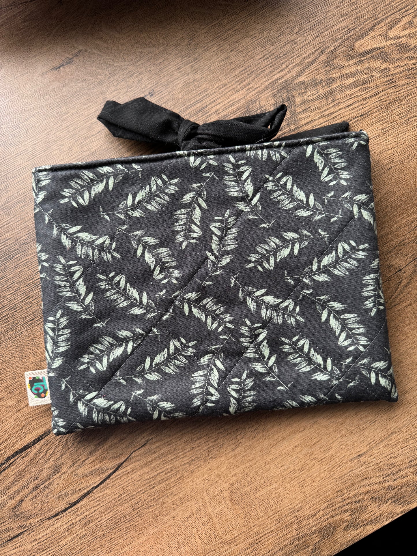Bowed Book Sleeves-Totally Crafty