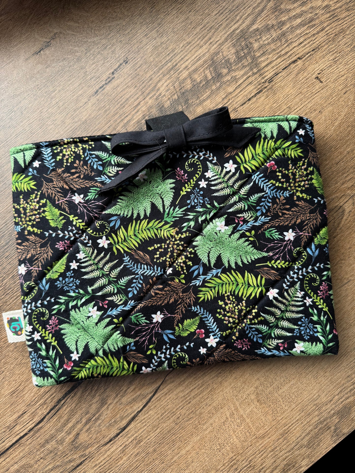 Bowed Book Sleeves-Totally Crafty