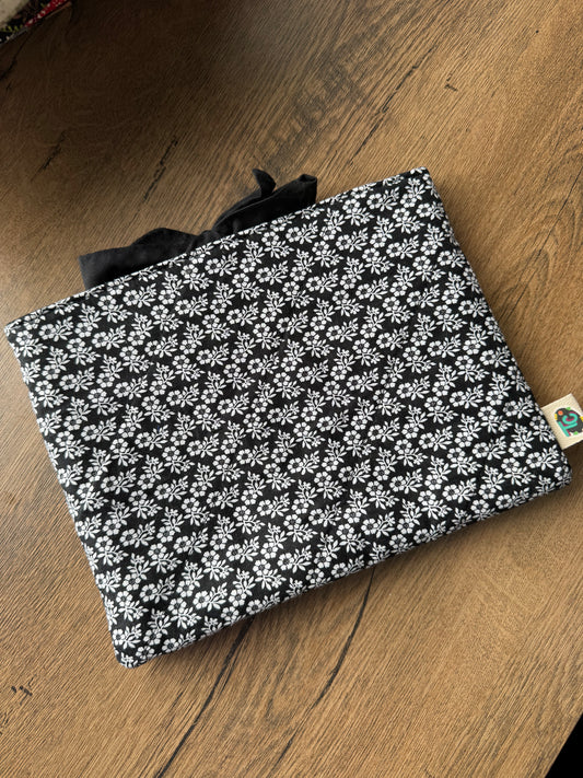 Bowed Book Sleeves-Totally Crafty