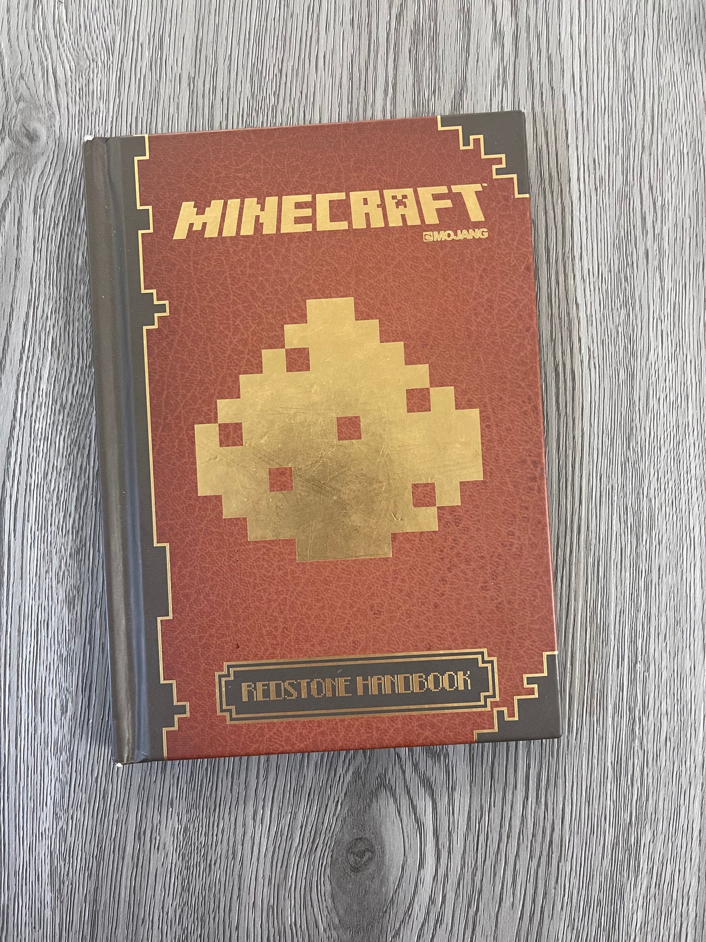 Mindcraft Handbooks by Mojang