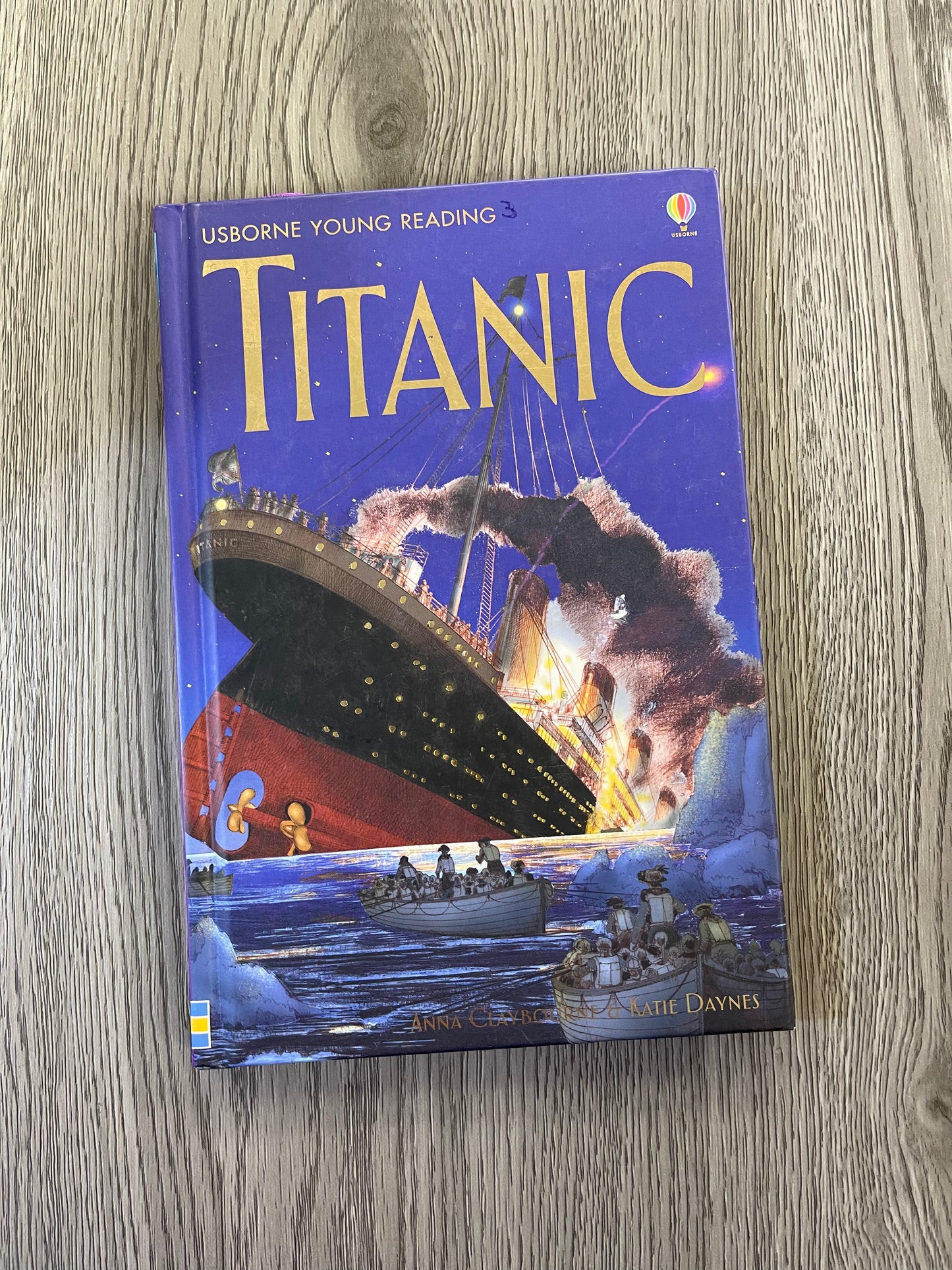 Titanic by Anna Claybourne -Hardcover