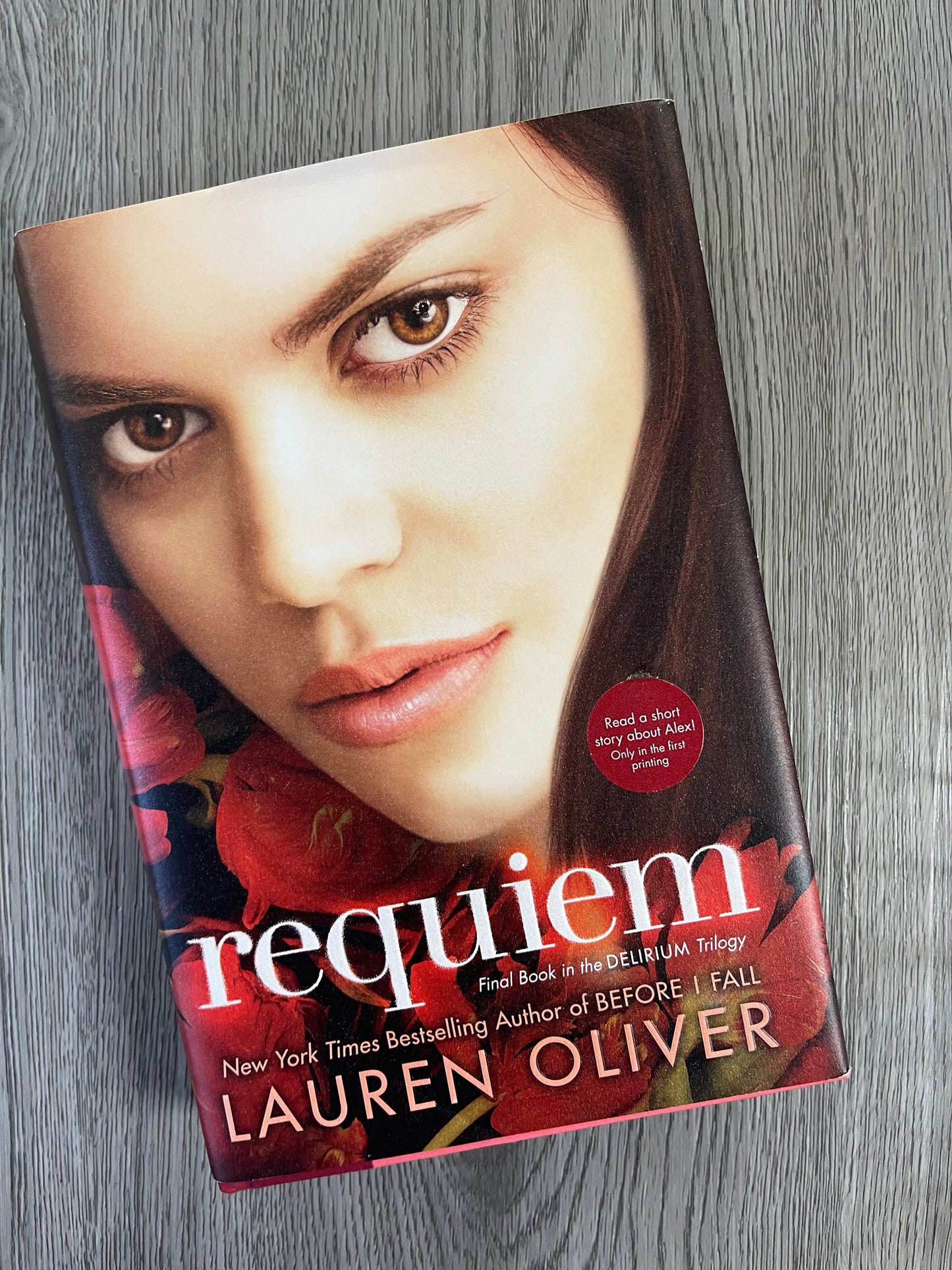 Requiem (Delirium #3) by Lauren Oliver-Used